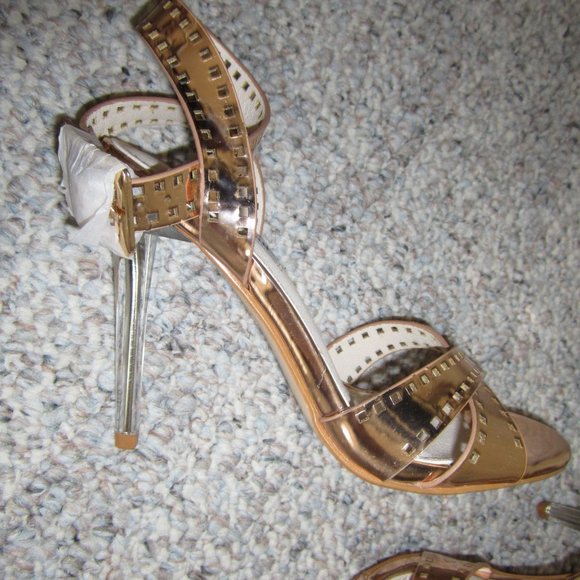 Cape Robbin Glory-1 Rosegold Crossover Sandal - Picture 3 of 10